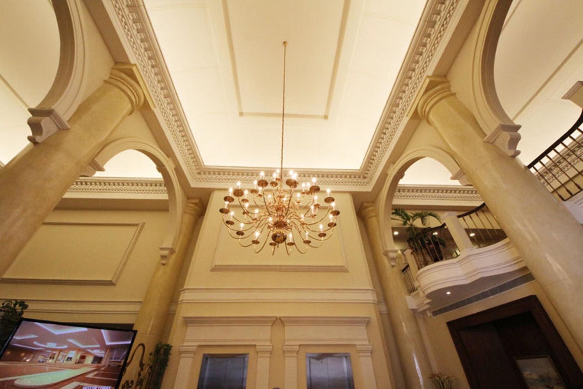 Safi Royal Luxury Centro Hotel Monterrey Ngoại thất bức ảnh The ceiling of the lobby