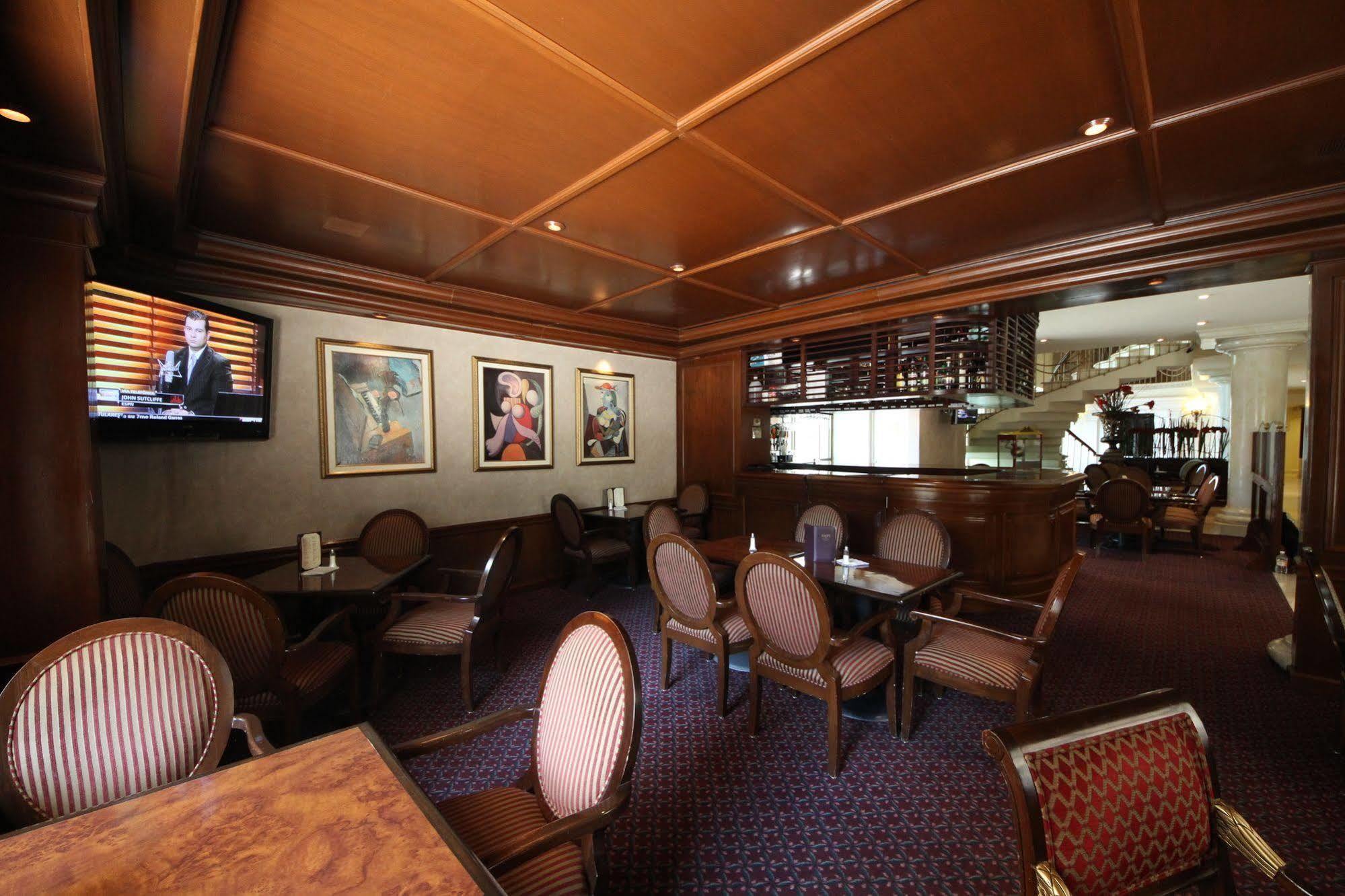 Safi Royal Luxury Centro Hotel Monterrey Ngoại thất bức ảnh The interior of the club